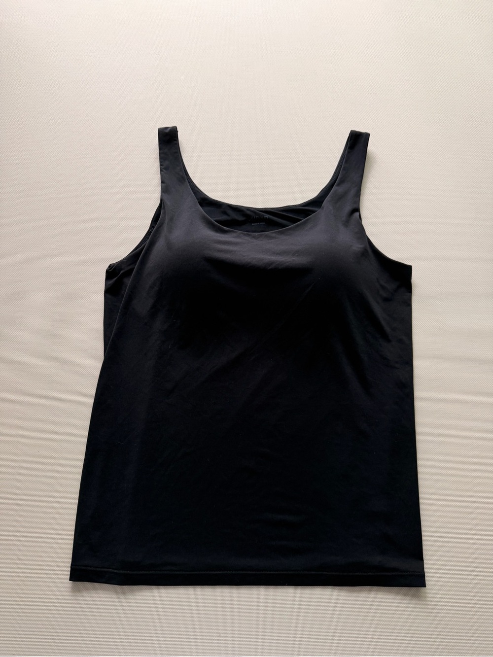 Uniqlo Black Scoop Neck Tank Top Padded